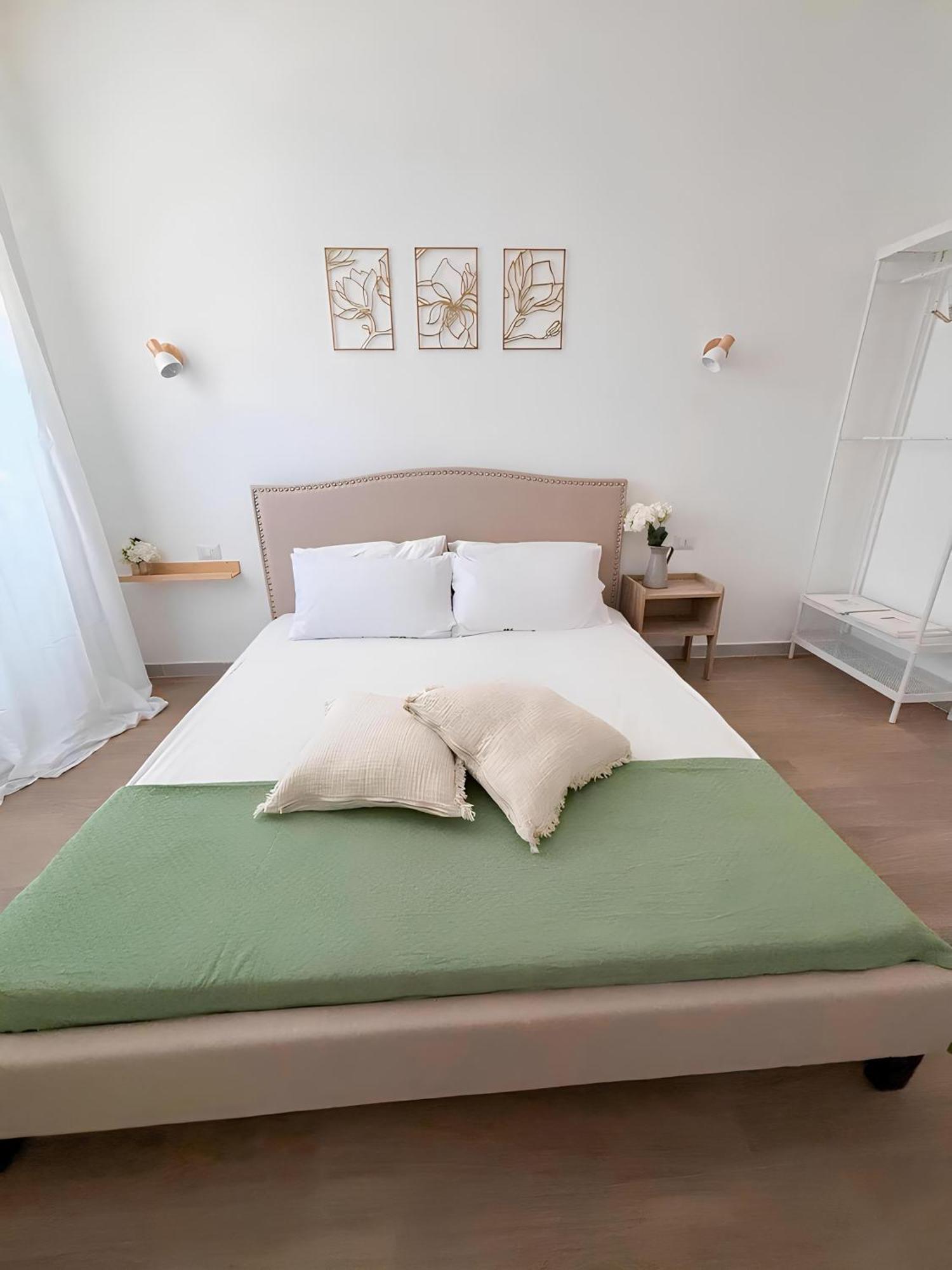 Essence Apartment *